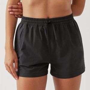 Outdoor Voices | Doing Things 2.5" Short | Size L